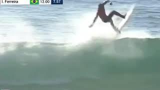 Italo Ferreira élimine Gabriel Médina en semi final Meo Rip Curl Pro surf