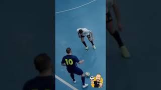 Best way to break down a defence in Futsal?