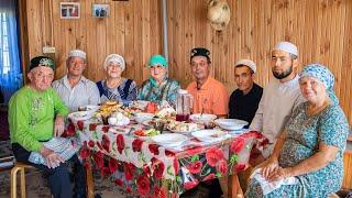 After living 45 years in the capital of Russia, the family moved to live in the village.Rural life