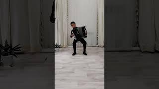 г. Актобе. Детская музыкальная школа №1/Инструментальный жанр /Е. Брусиловский "Би"