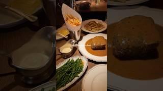 NYC’s Most Famous Restaurant Has A Sibling In Paris (It’s Incredible) #foodlover #restaurant #paris