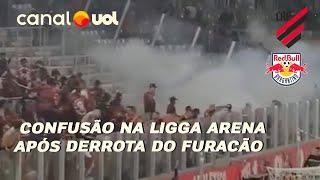 TORCEDORES DO ATHLETICO-PR TENTAM INVADIR CAMPO APÓS DERROTA PARA O RB BRAGANTINO NA LIGGA ARENA