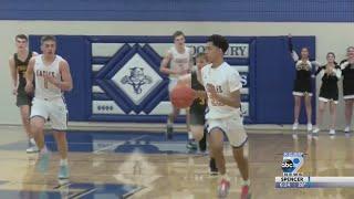 Siouxland Christian Basketball Advances to District Final