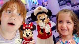 WE SURPRiSE CAPTAiN MiNNiE   Last Day of our Disney Fun is full of Water Slides & ice cream cones