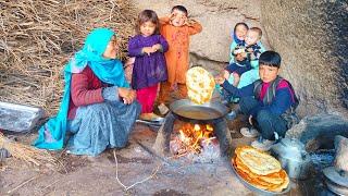 Family lovers in the cave / Rural life in Afghanistan