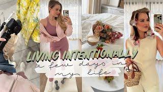 VLOG: Being in The Moment, End of Winter, Shopping and Haul, Women’s Day & Brutal Fruit Picnic