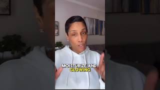 How I keep my skin glowing over 40: ShowerEnvy Review #antiaging #healthyskin
