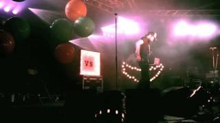 Dan le Sac Vs. Scroobius Pip - Development - Live at 2000trees 2011