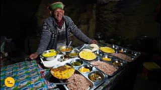 Himachali Hardworking Uncle Selling Pahadi Traditional Food Thali At Maniram Dhaba l Himachal Food