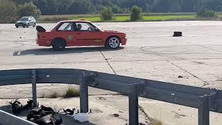 BMW E30 Driftcar Drift mit Slicks - lauter Sound - rear wheel drive - Heckantrieb Schleudern