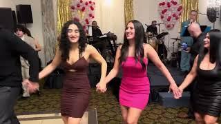 KIRMIZLI KIZ DÜĞÜNÜ YAKTI GEÇTİ wedding,halay,türbanlı,asuri,syrian,assiyrian,süryani,düğünü dance