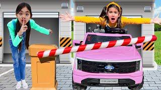 Charlotte & Ellie’s Silly Car Adventure – Slime Breakdowns & More Problems!