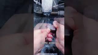 花了12个小时做好的青花手镯，朋友们喜欢嘛？#雕刻 #手艺人 #手镯 #玉镯 #切石头