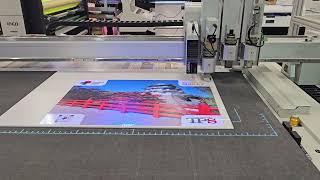 Positioning cutting by projector on TPS X9-1216 digital cutting machine