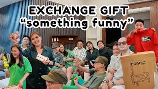 CHRISTMAS PARTY WITH FRIENDS! NAKAKATAWANG EXCHANGE GIFT! | AustriaFamilyVlogs