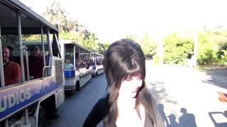 Elvira meets Universal Studios Tour group