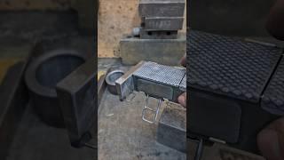 Модель Кировец.  Ручная работа с металлом. Ящики и лесенки...