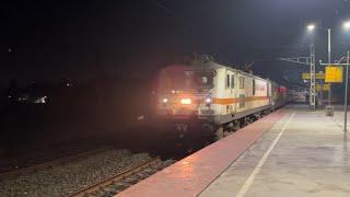 Offlink GMO WAP 7 Patna Garib Rath Express accelerating through Begampur