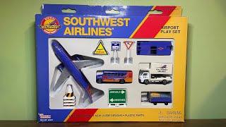Daron Realtoy Southwest Airlines Canyon Blue 737 Airport Playset Unboxing + Complete Review | N316SW