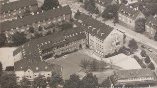 Hauptschule am Baum bei Nacht