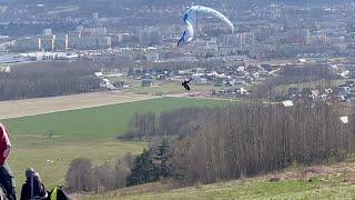 Paragliding. Collapse, crash.