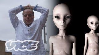 This Alien Channeler Says He Speaks to Extraterrestrials