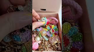 #Beauty #beautyproducts #accessories #purse #pursecharm #asmr #oddlysatisfying #shorts #keycharm