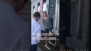 Peruano en RUSIA hace de "cobrador de combi" y se vuelve viral