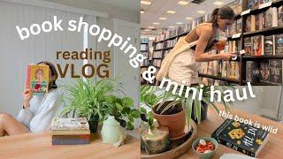 book shopping + mini book haul  weekend reading vlog️