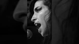 Amy’s beautiful 2007 performance of ‘Love Is A Losing Game’, live at SXSW. 