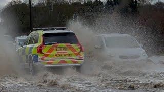 More Fails & Close Calls!! || Essex & Bedfordshire Floods || Vehicles vs Floods compilation || #190