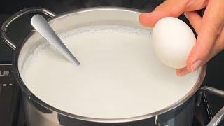 Pour the egg into the boiling milk! I don't buy at the market! Only 3 ingredients cheese at home