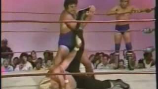 Blond Bombers vs Tommy Gilbert Jr (Eddie Gilbert) and Tony Charles - Part 1 of 2 (6-9-79)