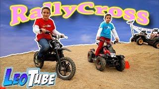 La gran carrera de Leo y Mikel en Moto y Quad eléctricos para Niños