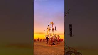 Burning man, рядом с Кейпом проводится второй по масштабу Burn после США, последний кадр оттуда)