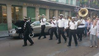 NEW ORLEANS: KINFOLK BRASS BAND - Street Parade