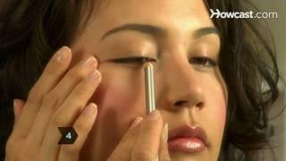 How to Apply Pencil Eyeliner