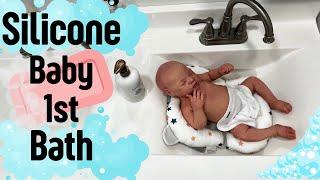 SILICONE Baby Milo Gets First Bath | Pippa’s Potty #rebornroleplay #reborns #reborndolls