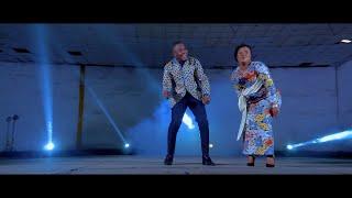 Exaucé MUSANDA - A CHAQUE MOMENT feat Maman Godé BONDEMBE | Official Video