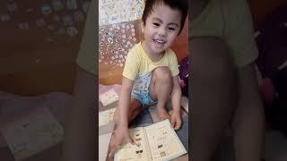 Taiwan 3 years &10 months old Little boy favorite reading books