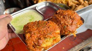 Masala vada pav making #streetfoodindia  #streetfood  #indianpizza  #eggdishes