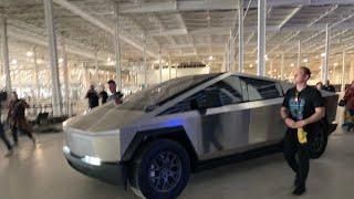 IT HAPPENED! Tesla Fans view Cyber Truck For The First Time At Cbyer Rodeo at Grand Opening Austin