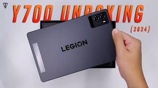 Lenovo Legion Y700 (2024) Unboxing & Hands on | 8.8", 165Hz, Snapdragon 8 Gen 3, 6,550mAh