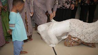 MASYAALLAH HABIS AKAD SAMPAI CIUM TELAPAK KAKI IBUNYA Wedding Fitri & Wildan