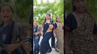 तीनो लड़कियों का जबरदस्त डांस 