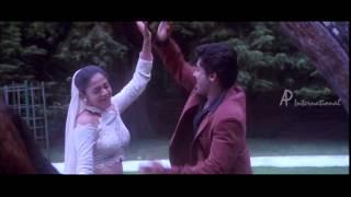 Poovellam Kettuppar - Chudidhar Aninthu song