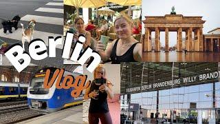 Berlin vlog/ a day in my life / Flughafen mit Hund / ich fahre nach Berlin / kurztrip /Koffer packen