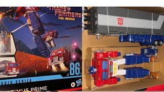 Unboxing transformers studio series commander class Optimus prime figure.