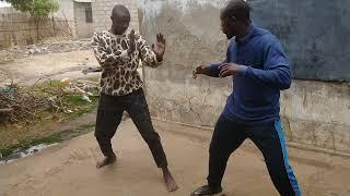 Kijana wa Master Sele Lee akicheza sparing katika staily ya jeet kune do Mr Rama