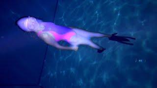 girl underwater and  breathhold in 5meter depth pool